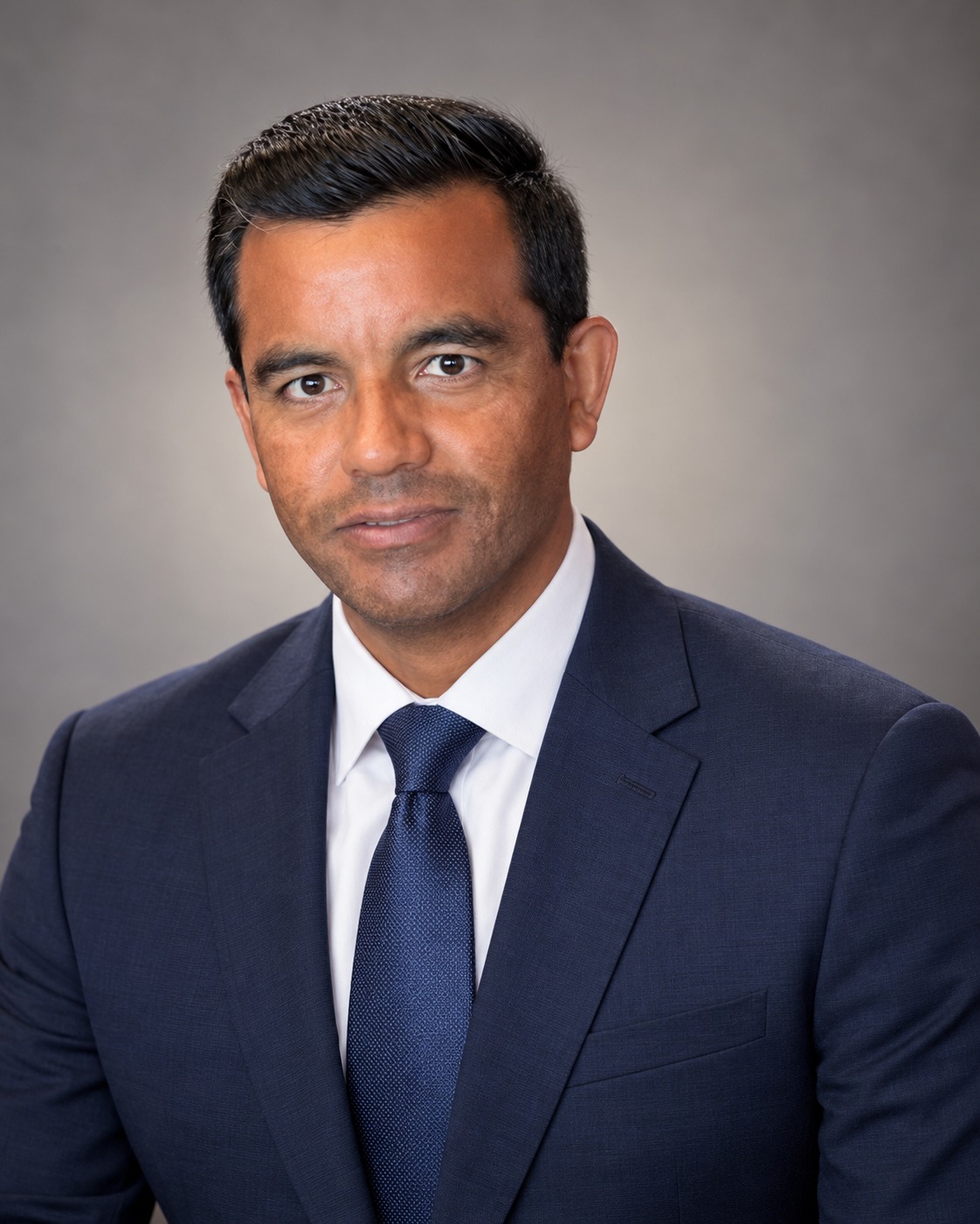 Elias Martinez, CEO of Emnova Roofing LLC